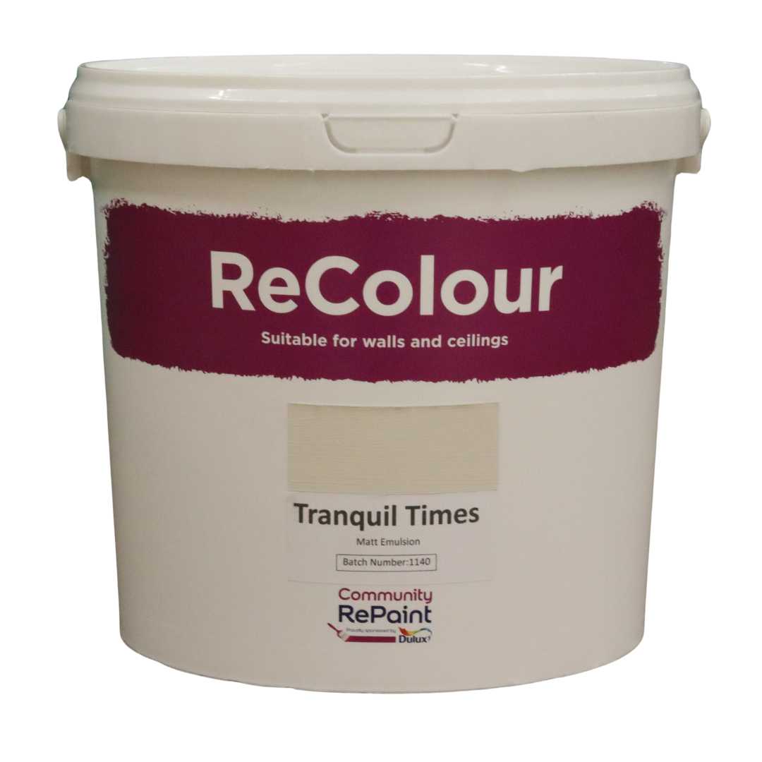 An image of a white 5L paint tub.